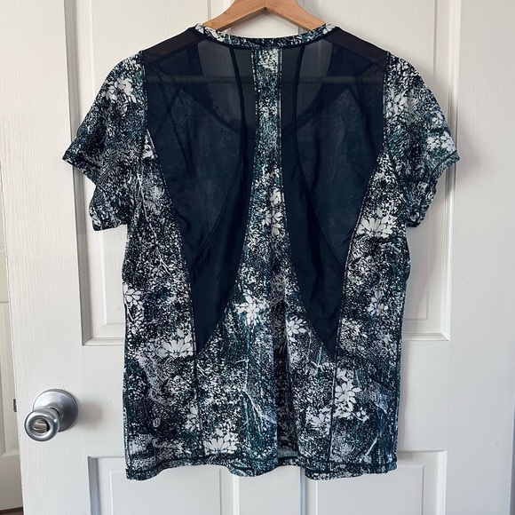 Lululemon Seek The Heat Short Sleeve Workout Shirt White Multi Teal Size M/L - Picture 5 of 10